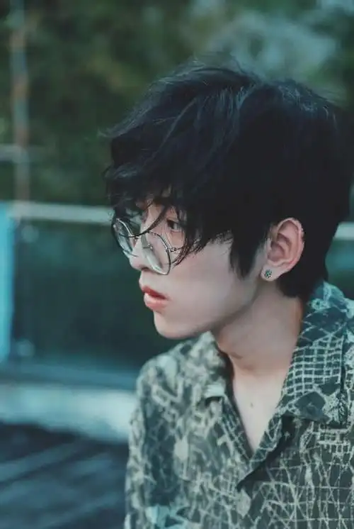 在校学生00后小鲜肉男神张凯程生活照写真图片