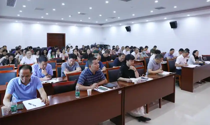 我校召开第一届教学委员会成立大会暨首届"教学质量月"启动会议