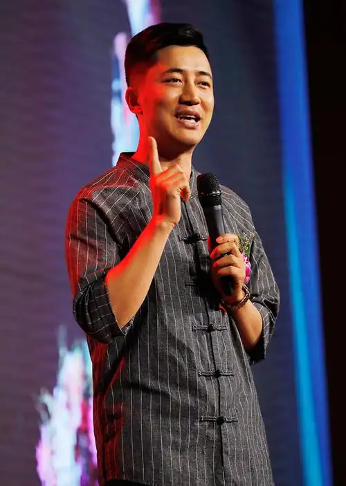 (图 关立新老师分享课程)本次庆典还邀请到北京航空航天大学研究生