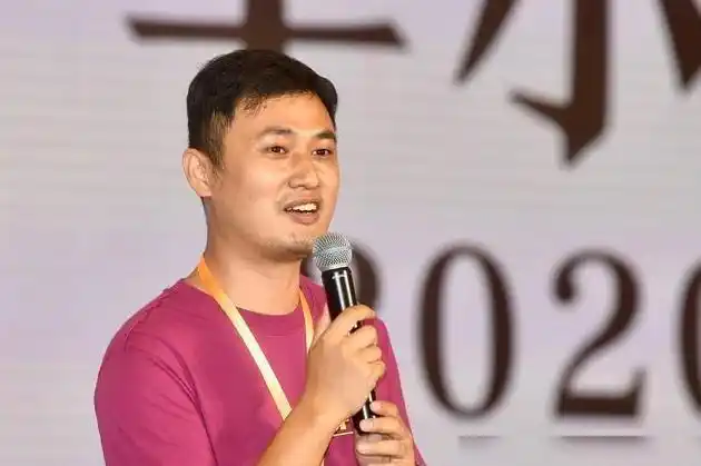 央视名嘴张泉灵用147万赚取12亿和陈磊出版漫画书成功逆袭