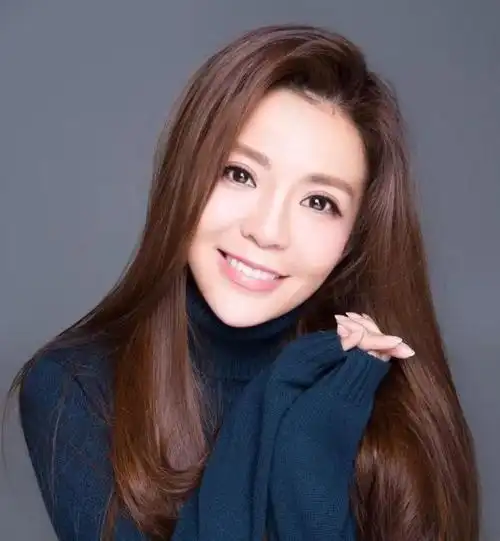 《星光大道》改版试水成功,现场火爆接地气,朱迅终于让位高浩森