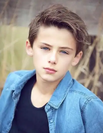 世界第一帅男孩威廉富兰克林米勒4岁当模特12岁红遍网络