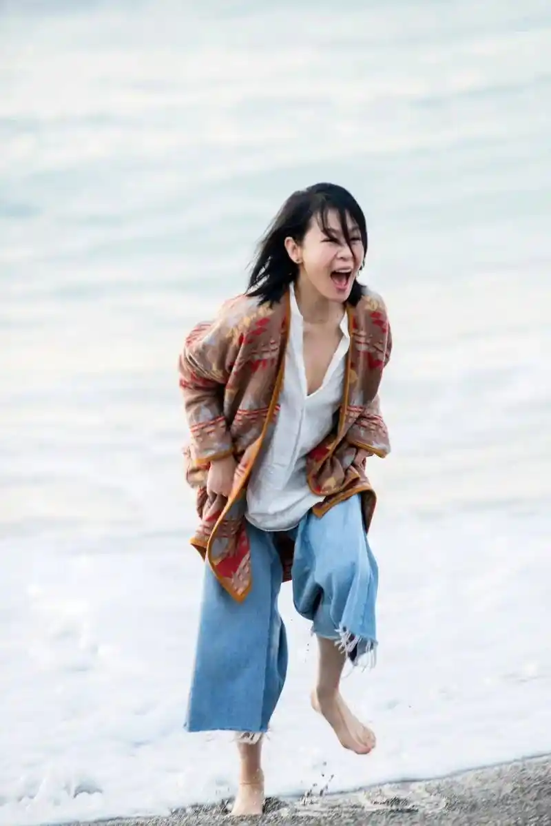 享受独处,不怕孤单的"结婚狂"——刘若英_身份_角色_一个人