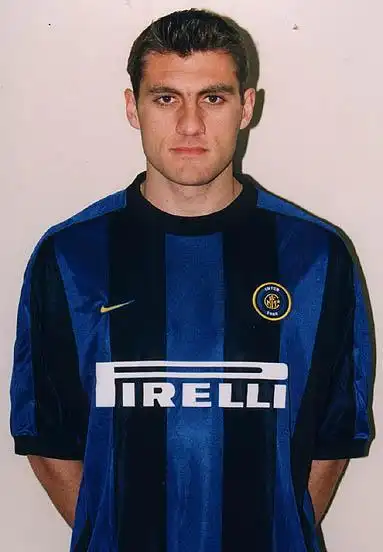 p>克里斯蒂安·维耶里(christian vieri),1973年7月12日出生于意大利