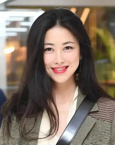 梨涡浅笑的女明星有多动人?黎姿太经典,朱珠添风情,陈妍希甜美