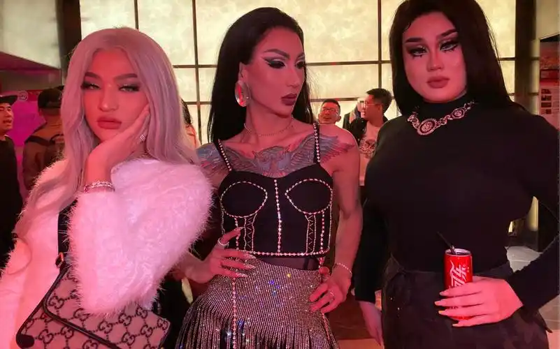 活动作品club里的皇后变装皇后dragqueen的诞生