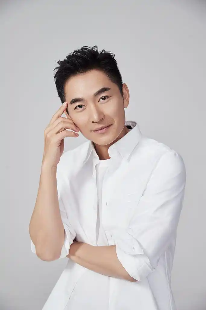 朱泳腾,一个帅帅的踏实的男演员