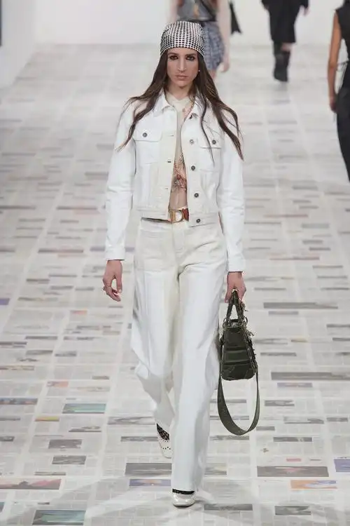 巴黎时装周 2020/21秋冬 时装发布 发布会类型 成衣 秀场 品牌 巴黎