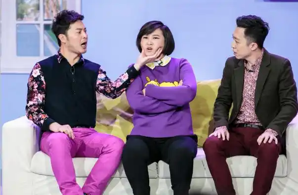 《丝路霓裳》妖娆露脐魅惑 网友:春晚最大尺度(图)