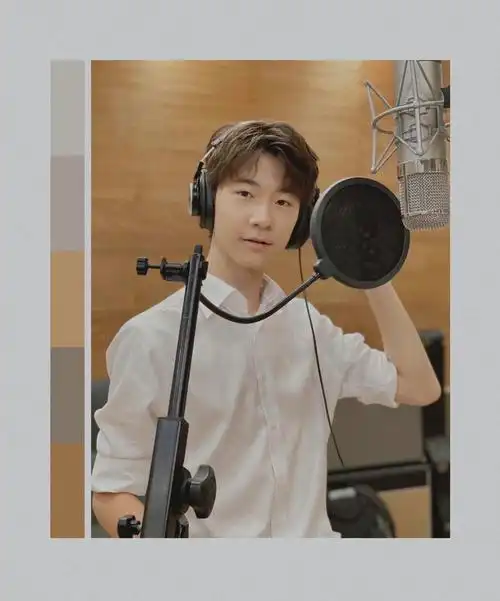 张亮儿子最新近照,14岁的天天宛若换脸,网友直呼太不像了!