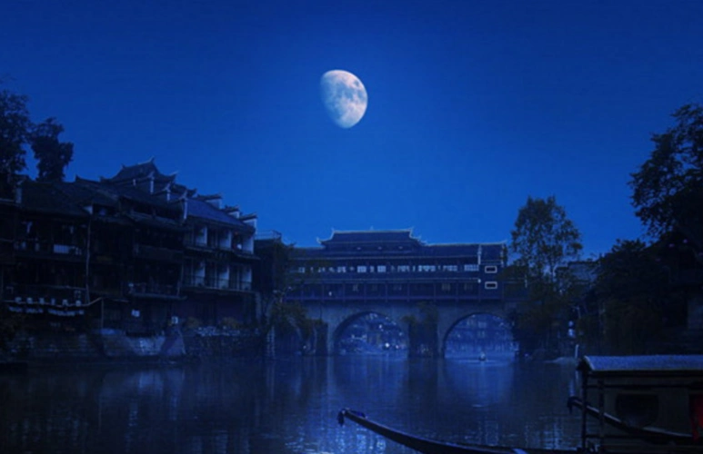 昨夜星辰昨夜风唐诗里的相思伴着明月带着一份非你不可的笃定