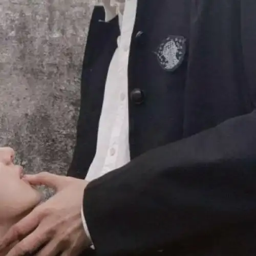 最新款情侣头像一对一张两人你说深情不及久伴