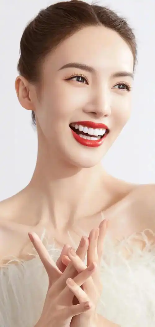 美女明星高清大头图肌肤太好了白白嫩嫩