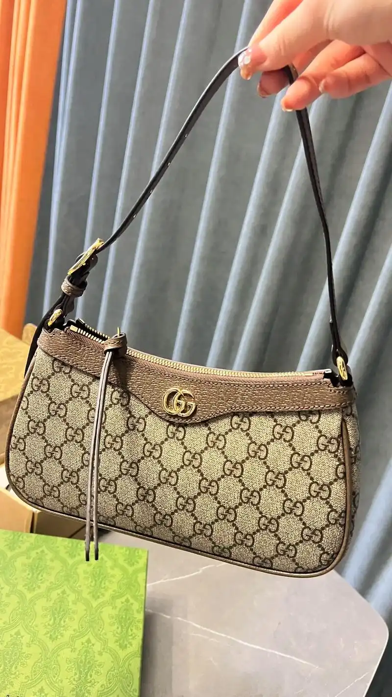 gucci古驰腋下包细节图来啦