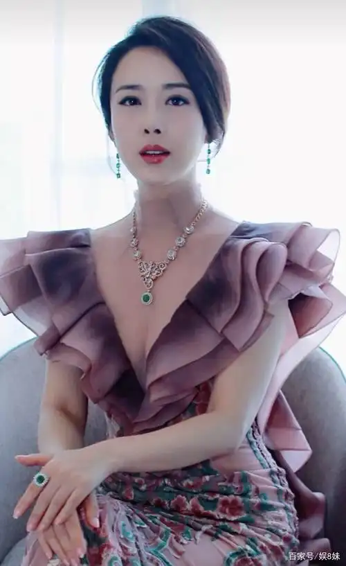 今日图集分享:颜丹晨