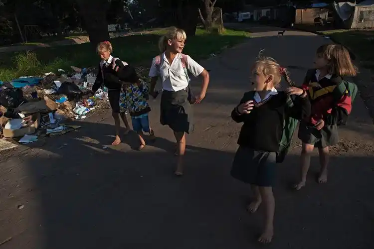 民 主自 由后南非白人的生活