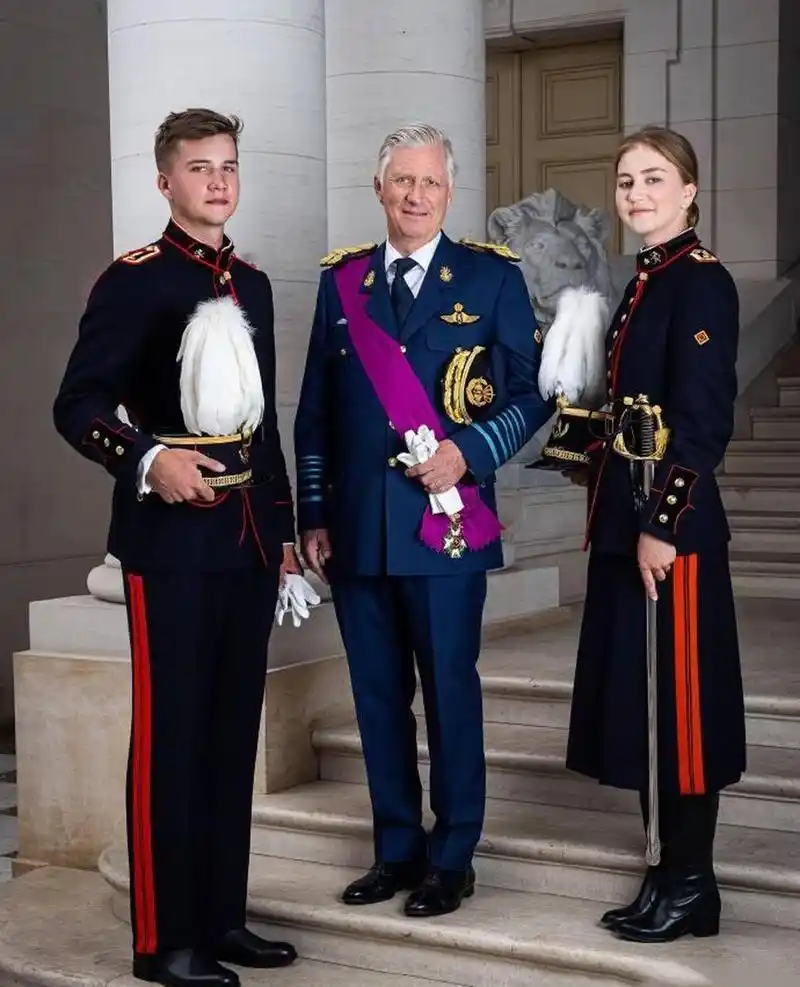 7.24 比利时王室国王菲利普 ,女王储伊丽莎白,加百列王子的合照.