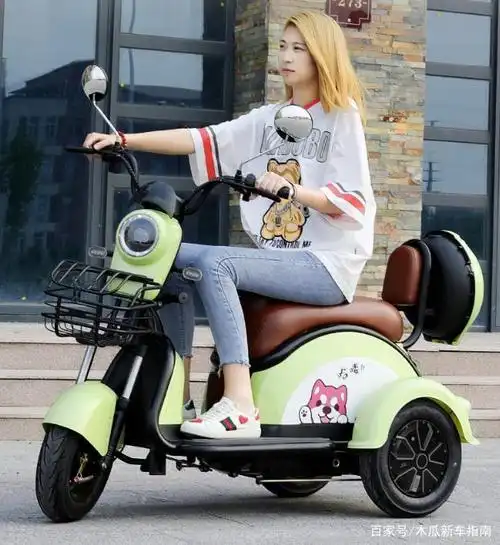 3款精品休闲三轮电动车,空间大舒适性好,100公里续航,接娃方便