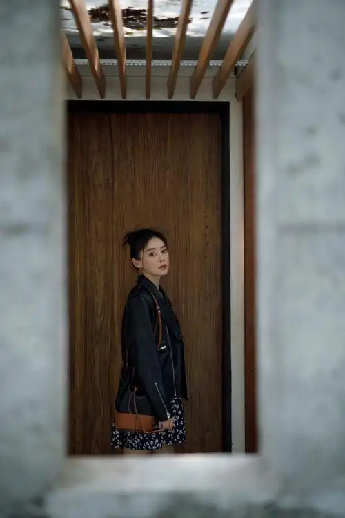 袁姗姗帅气皮衣写真图片36