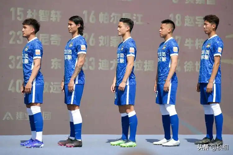 2022赛季中超河南嵩山龙门俱乐部新款官方球衣展示)