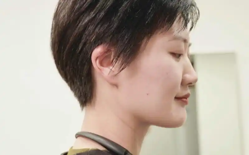 短发分享93沙发9992露耳短发99 高炉顶