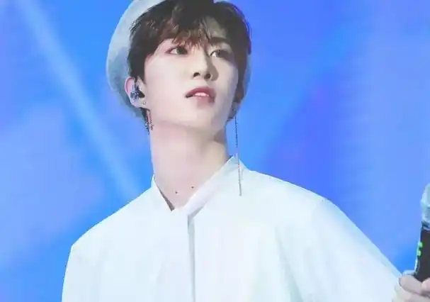 23岁范丞丞是资源咖靠姐姐的人脉走红长相一般工作室回应了