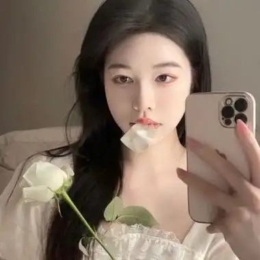 小红书超级火的女生头像可爱清新