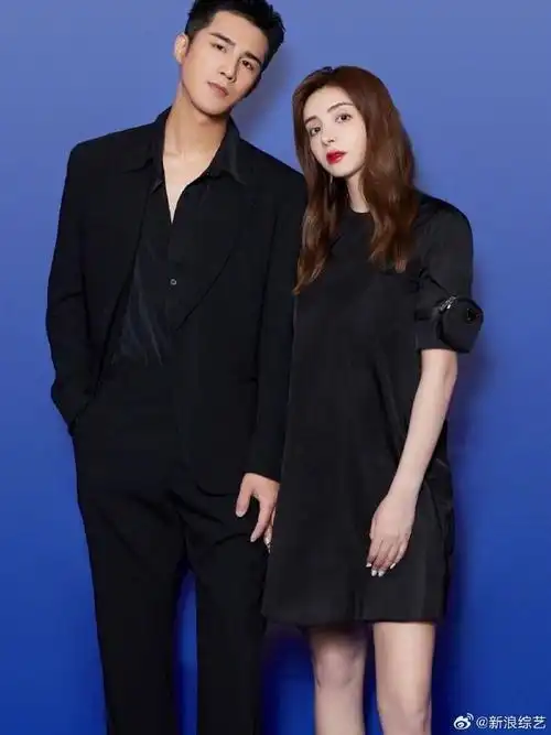 姜潮麦迪娜晒十年压箱底合影##天声一对