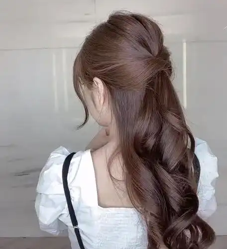 试试这3种扎发,显气质又时髦