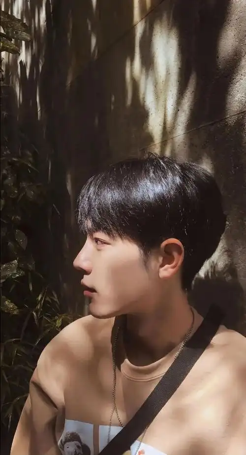 路过的交换壁纸04#肖战 #壁纸 - 抖音