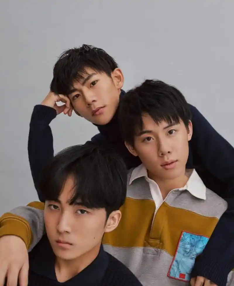 《小欢喜》方一凡(周奇)林磊儿(刘家祎)季杨杨(郭子凡) 合体拍杂志了