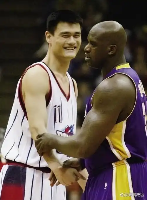 姚明千金体重将近190斤14岁身高已达190网友热议太高了