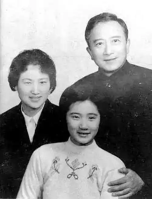 94岁著名艺术家王文娟,丈夫孙道临,曾主演戏曲电影《红楼梦》