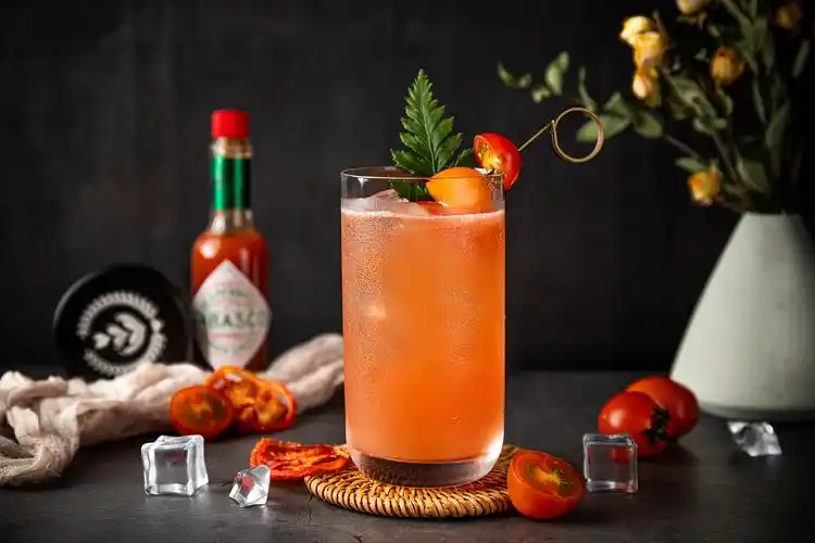 饮品/暗调/静物摄影