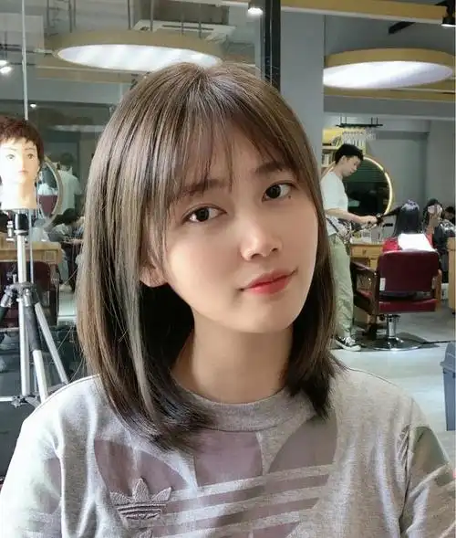 2020新款锁骨发型图片(网红锁骨发型2020流行图片女)-天晟网