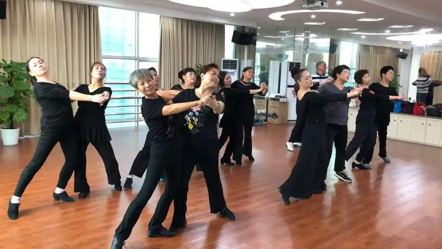 同乐交谊舞课堂(探戈舞蹈)