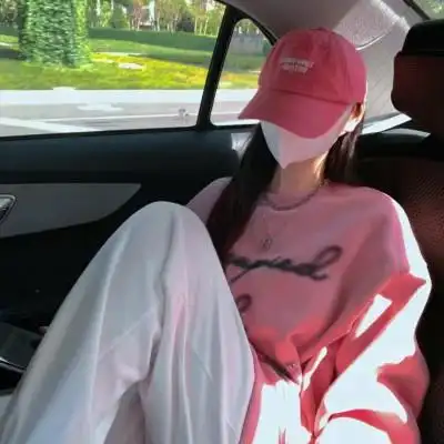 风格头像小众女生真人