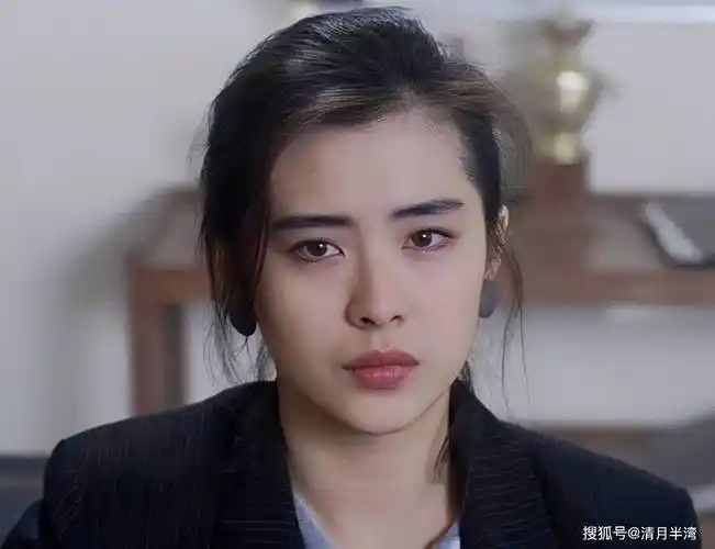 9位眉目含情"桃花眼"女星,顾盼之间皆风情,美得让人移不开眼