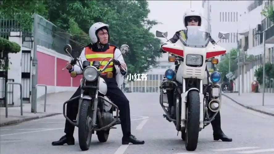 看哪位大佬的机车是你们喜欢的星爷机车