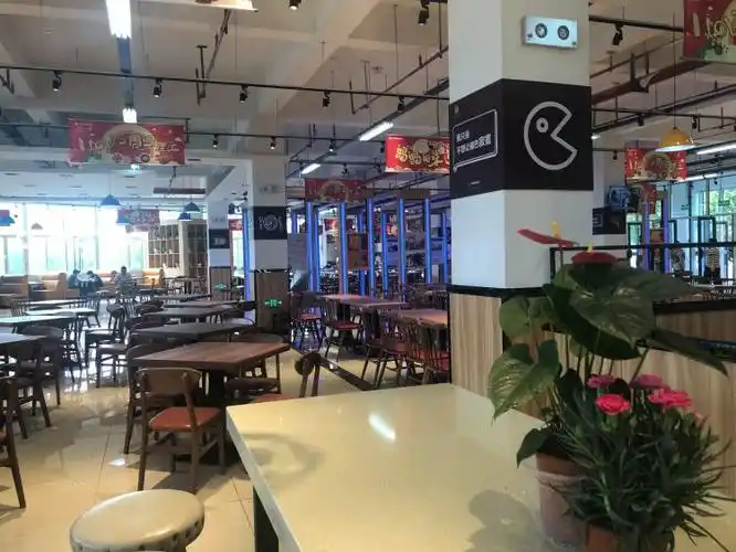 半岛 :高校"智慧"迎新,青岛理工大学9172名新生刷脸报到