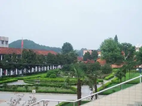 河南省商城县高级中学