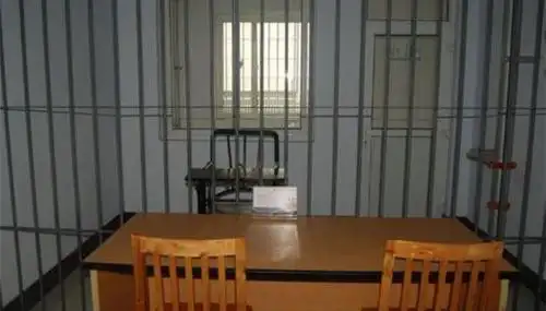 看守所是否对经济犯分别关押