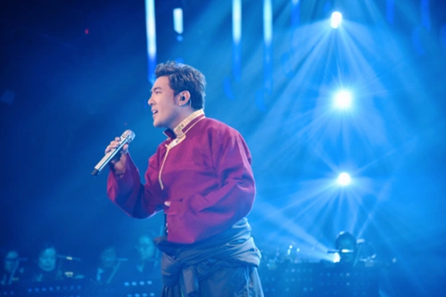 (巴金旺甲《中国藏歌会》现场图)