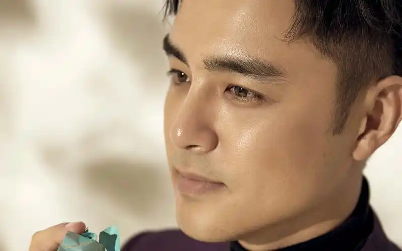 魅力男神明道帅气写真