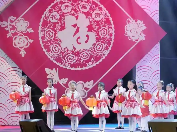 儿童小学生朗诵比赛服大合唱歌唱祖国演出服