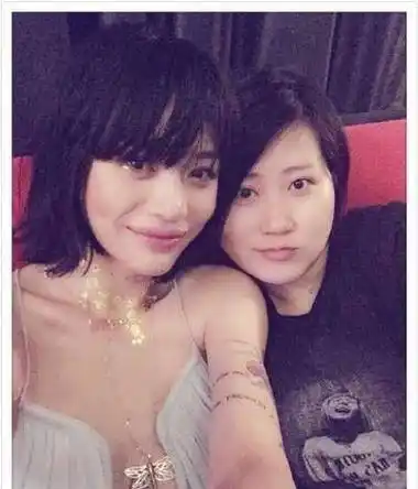 "小苹果"生母葛荟婕,18岁为汪峰生女,却因贪玩现状凄惨_生活_章子怡