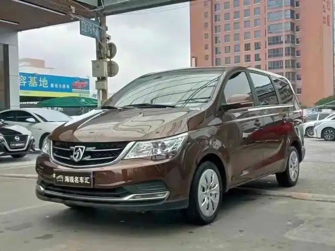 宝骏 730  2016款 1.5l 手动舒适型 7座图片