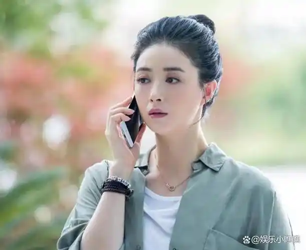 善恶到头终有报!41岁无人敢娶的蒋欣,活成谁都惹不起的模样