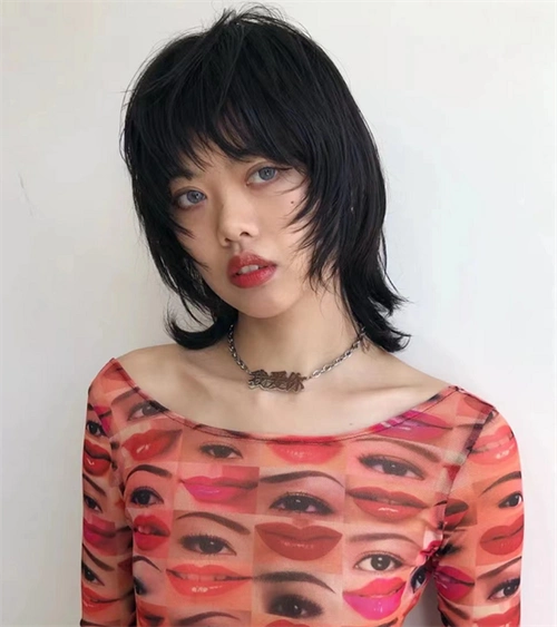 无性别鲻鱼头发型 女生酷帅中短发_非主流发型 - 美发站