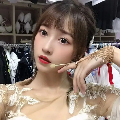 可爱美少女snh48-吕一迷人写真美照好好看